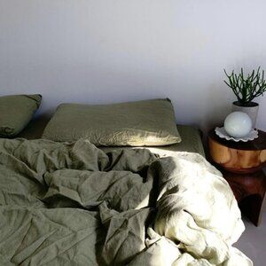 NWOT Dazed but Amazed hand dyed moss linen double sized sheets